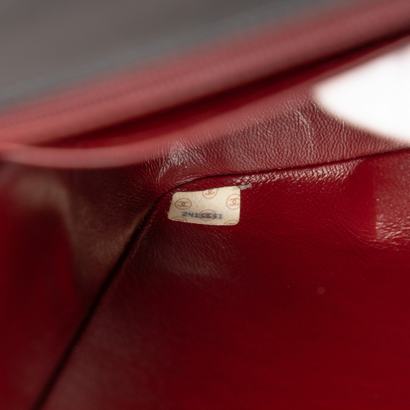 Pre-Loved Chanel Maxi XL Classic Lambskin Single Flap - Picture 6 of 8